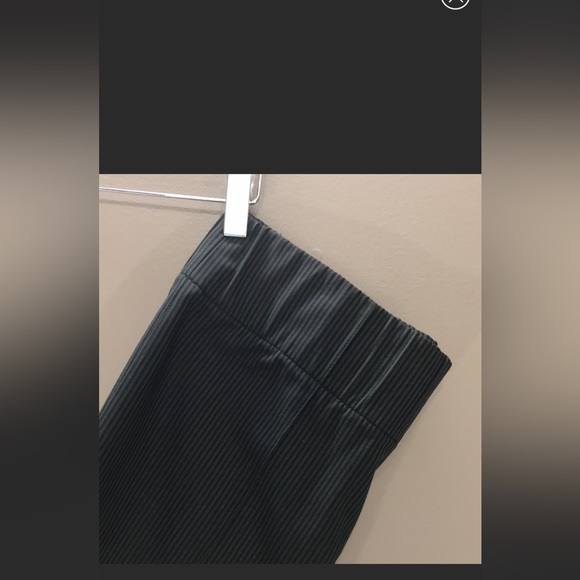 BCBG PANTS SZ 8 - Picture 4 of 7